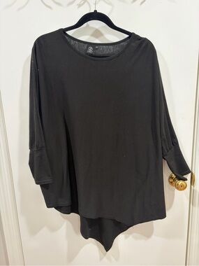 chic Black Asymmetrical Tunic Top